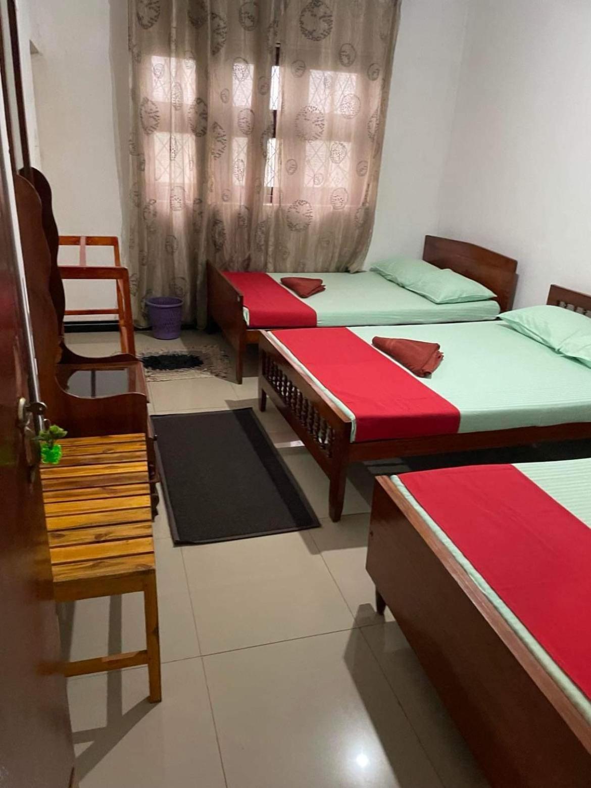 Olivia Homestay 阿努拉德普勒 外观 照片