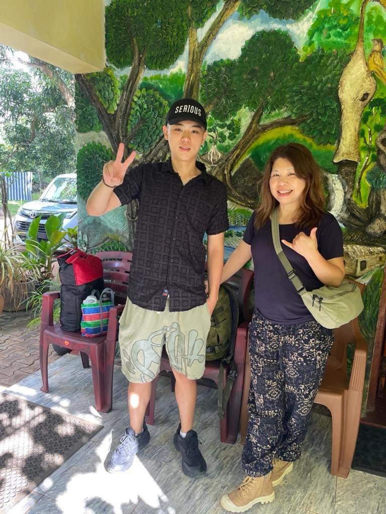 Olivia Homestay 阿努拉德普勒 外观 照片